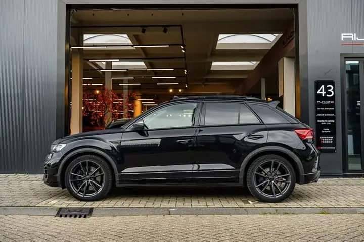 Volkswagen T-Roc 2020 photo 2