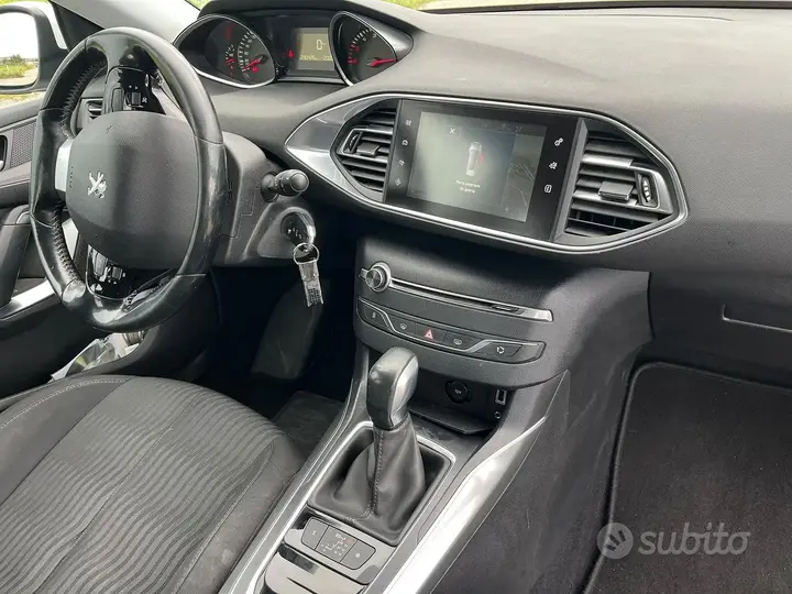 Peugeot 308 2017 photo 4