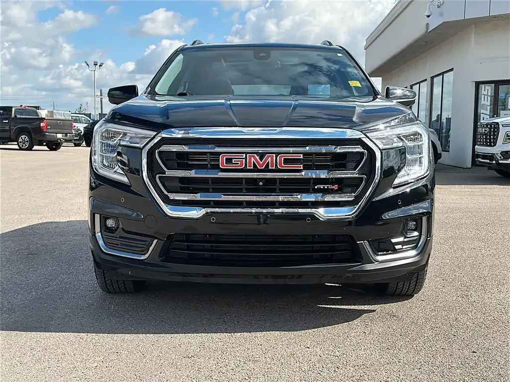 GMC Terrain 2023 photo 3