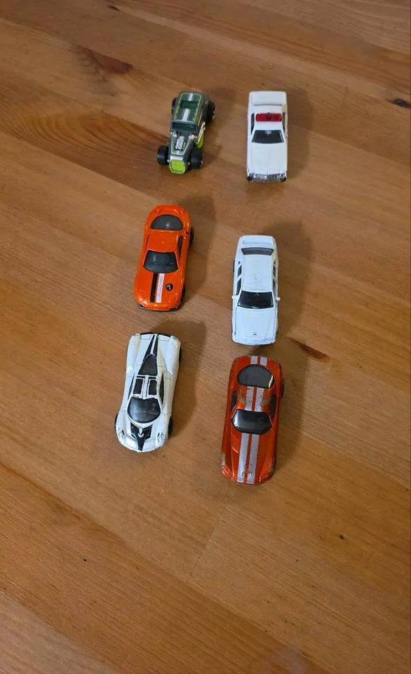 Hot Wheels Autos
