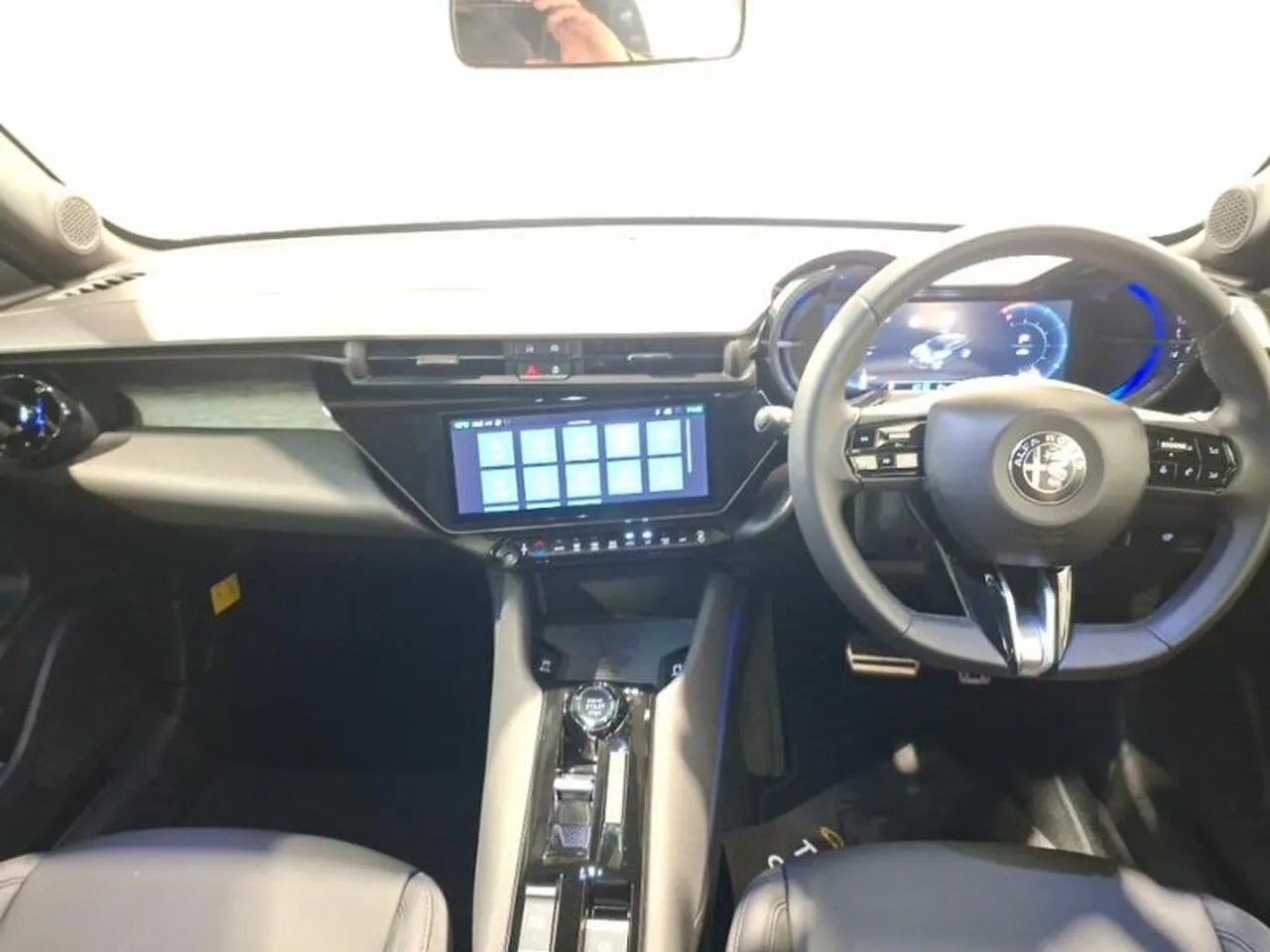 Alfa Romeo Junior 2026 photo 3