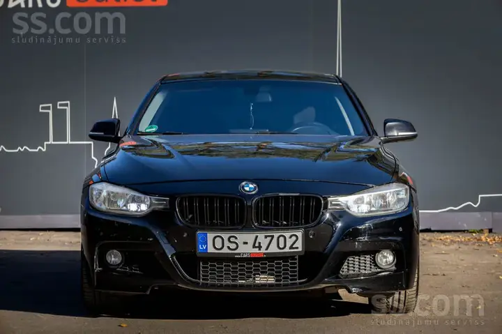 BMW 318 2013 photo 2