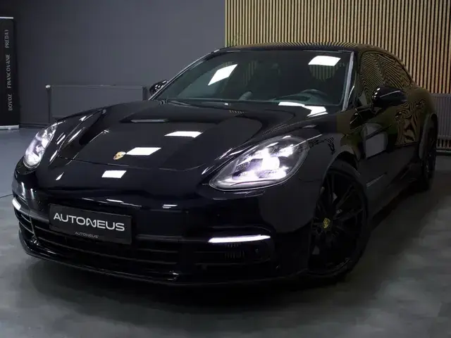 Porsche Panamera Sport Turismo 2020 photo 2