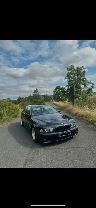 BMW 520I