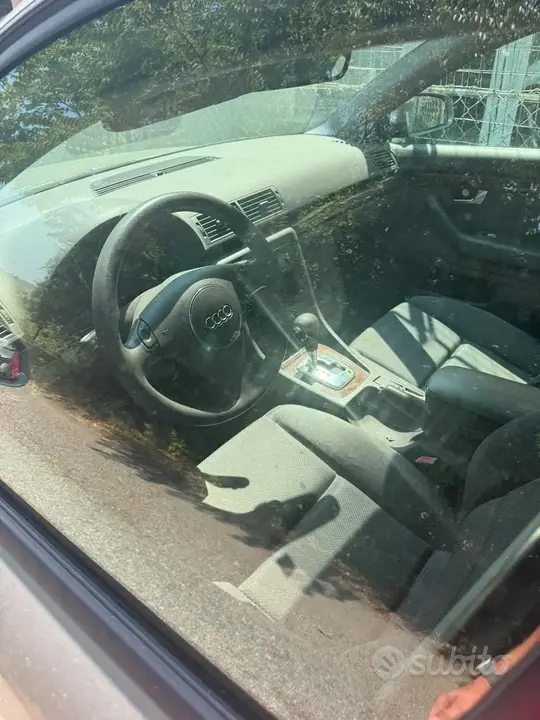 Audi A4 2002 photo 4