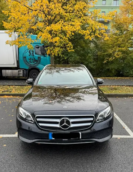 Mercedes-Benz E 220 D