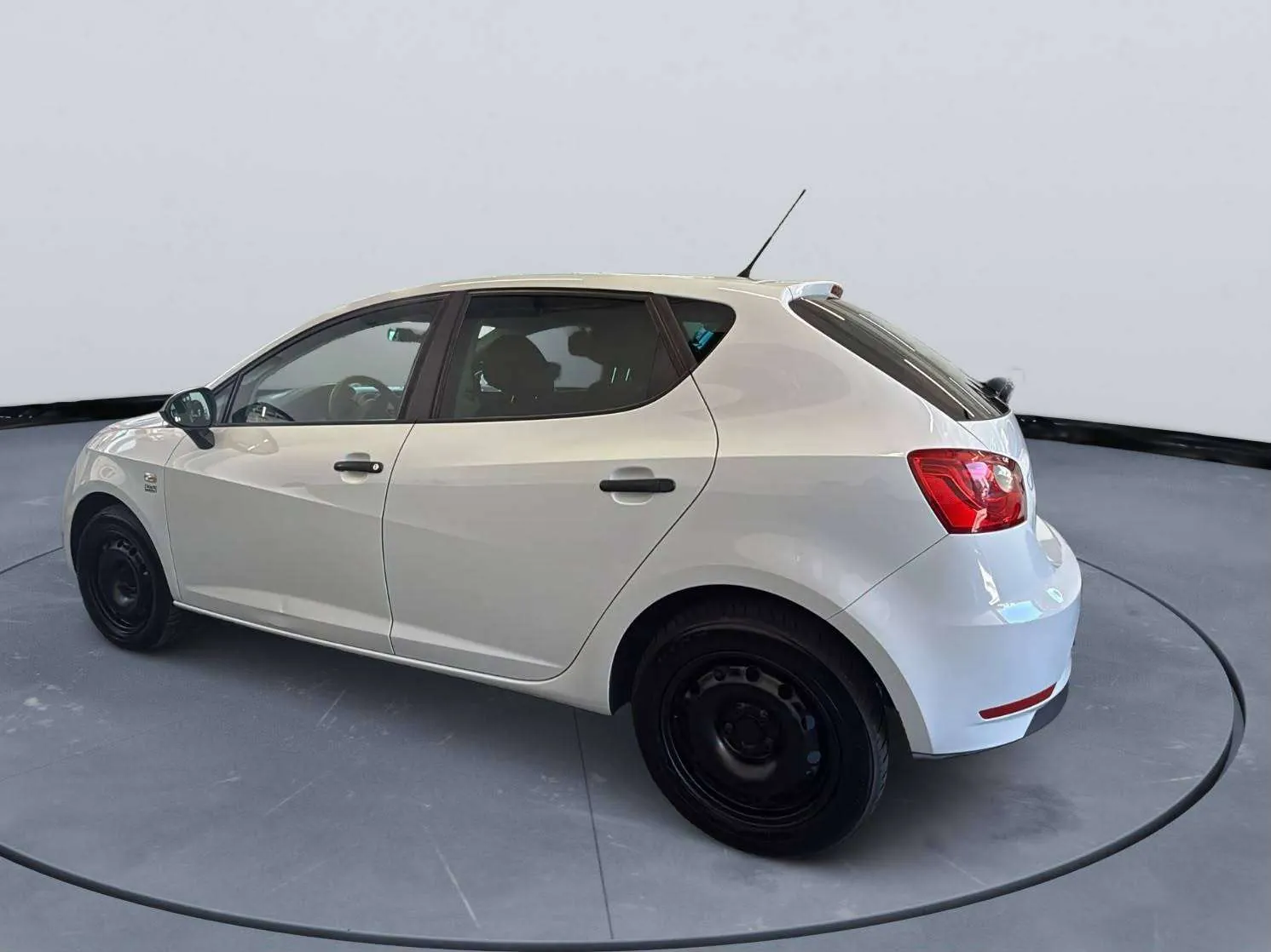 Seat Ibiza 2012 photo 5