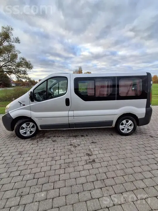Opel Vivaro 2002 photo 2