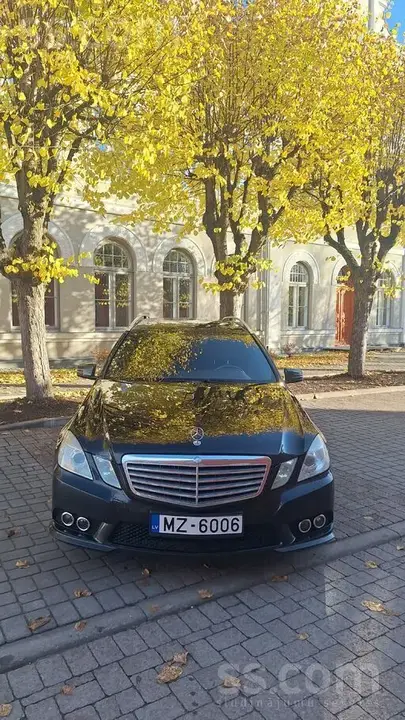 Mercedes-Benz E350 2009 photo 2