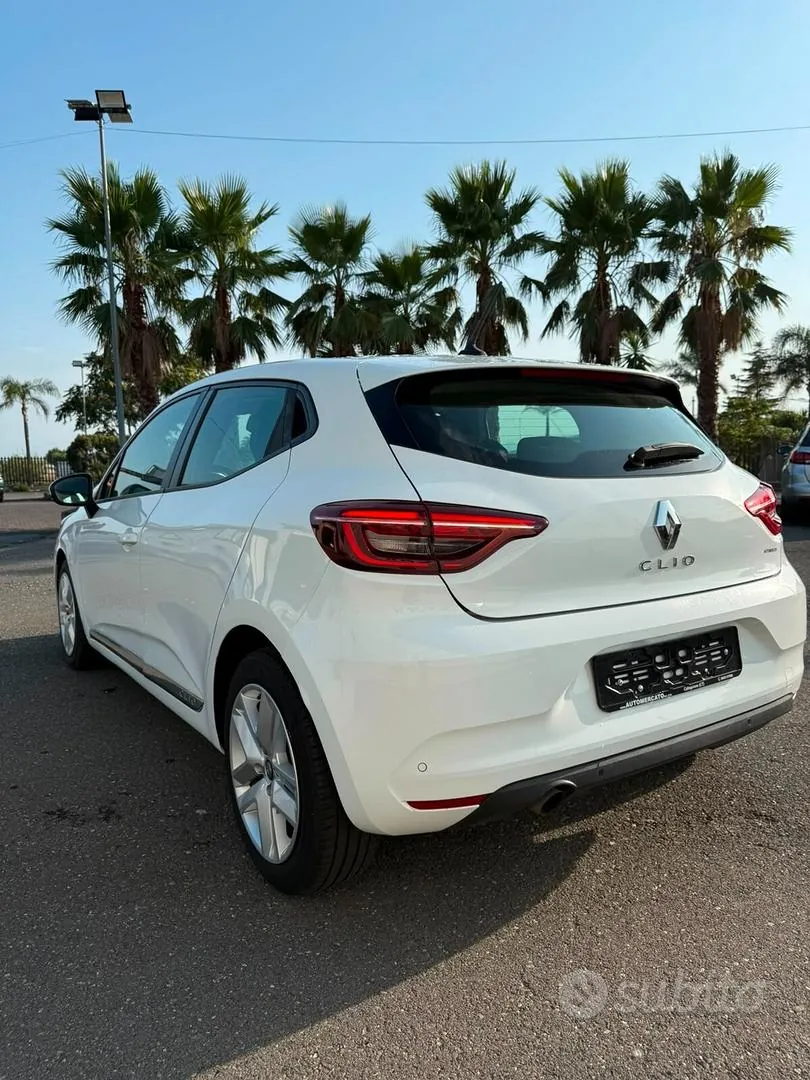 Renault Clio 2020 photo 2