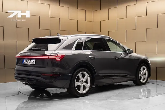Audi Q8 E-Tron 2024 photo 5