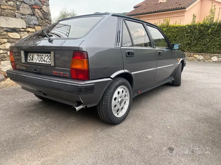 Lancia Delta 1988 photo 4