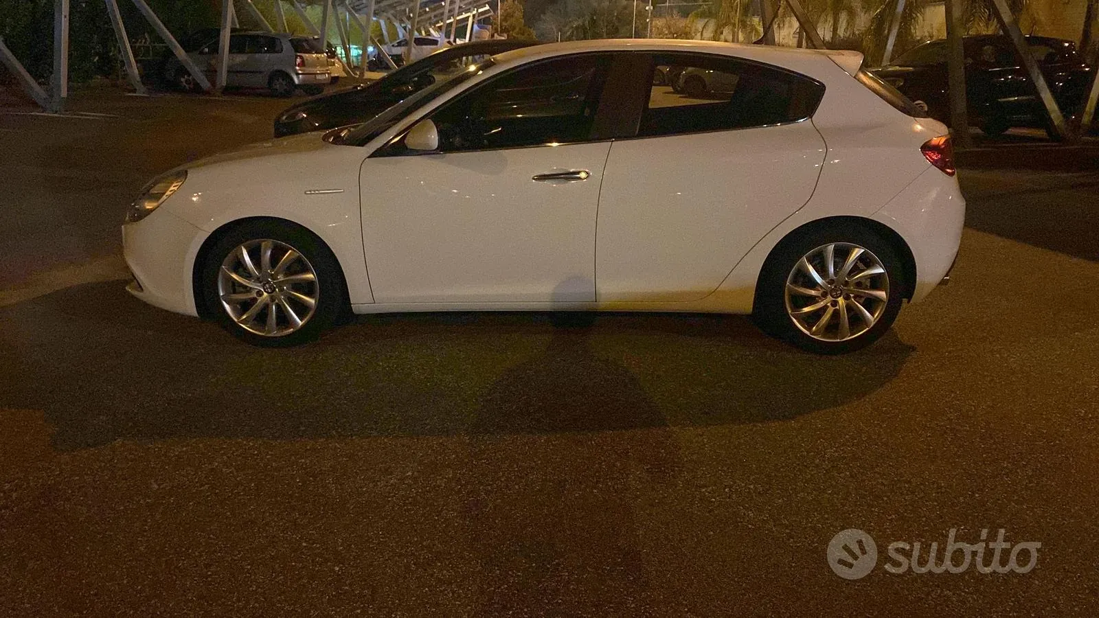 Alfa Romeo Giulietta 2011 photo 2