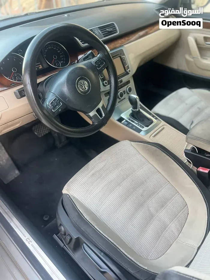 Volkswagen Passat 2012 photo 2