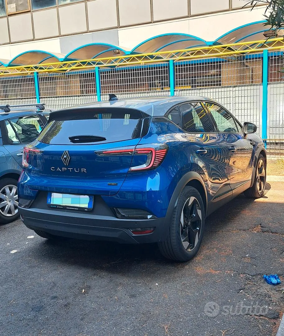 Renault Captur 2024 photo 3