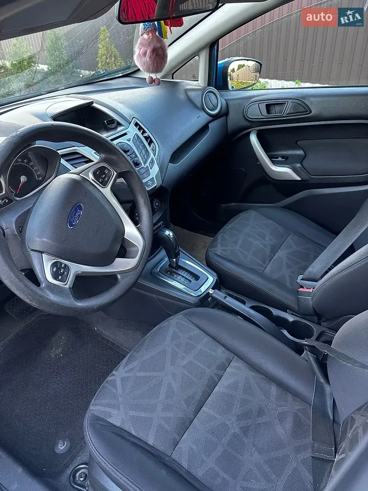 Ford Fiesta 2012 photo 5
