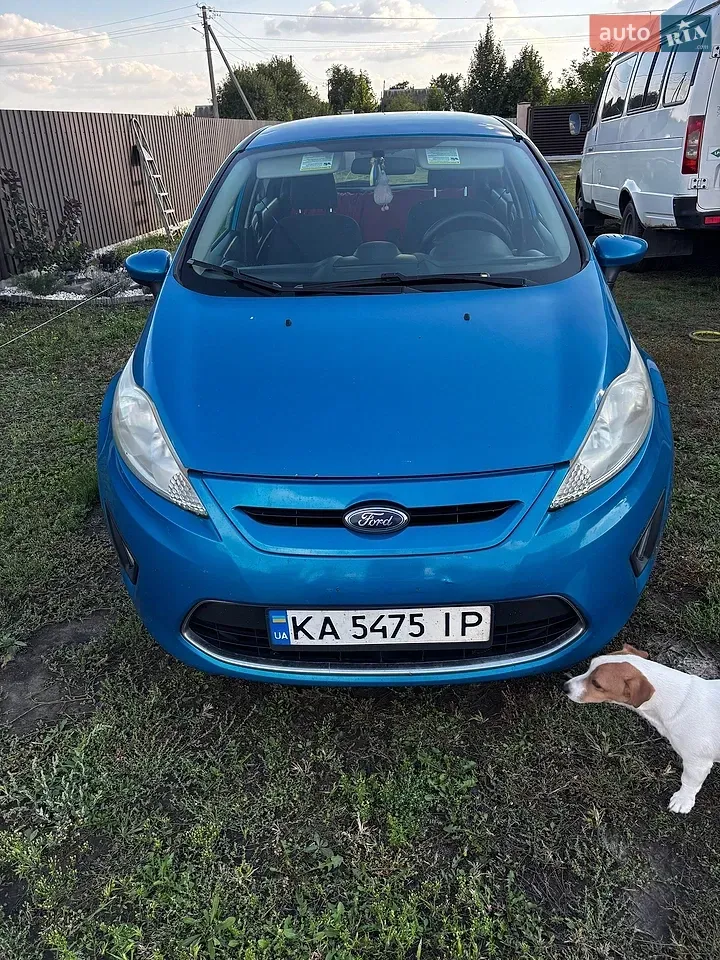 Ford Fiesta 2012 photo 4