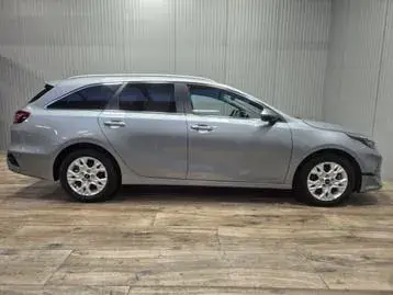 Kia Ceed Sportswagon 2024 photo 2