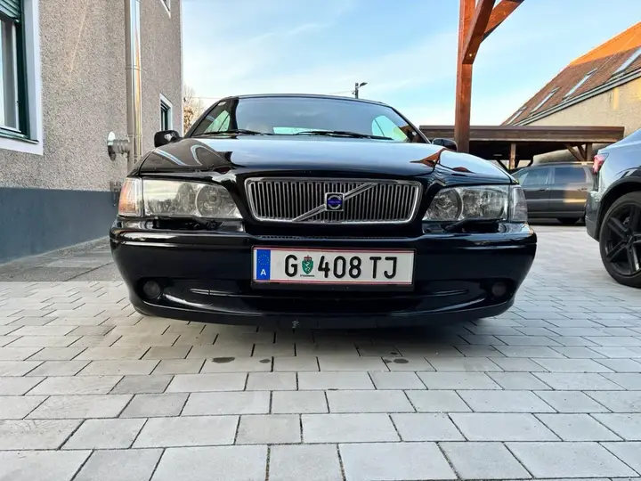 Volvo C70 2000 photo 2
