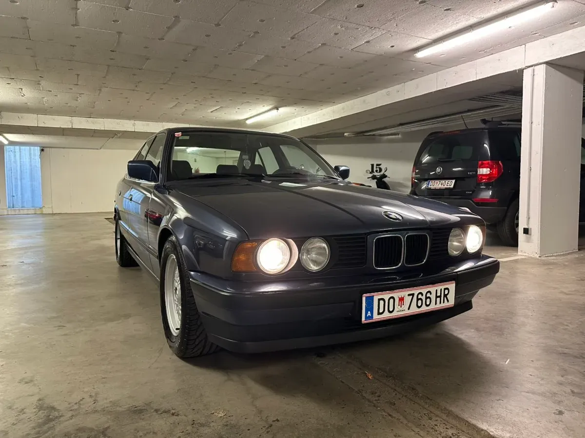 BMW 5 Series 1990 photo 3