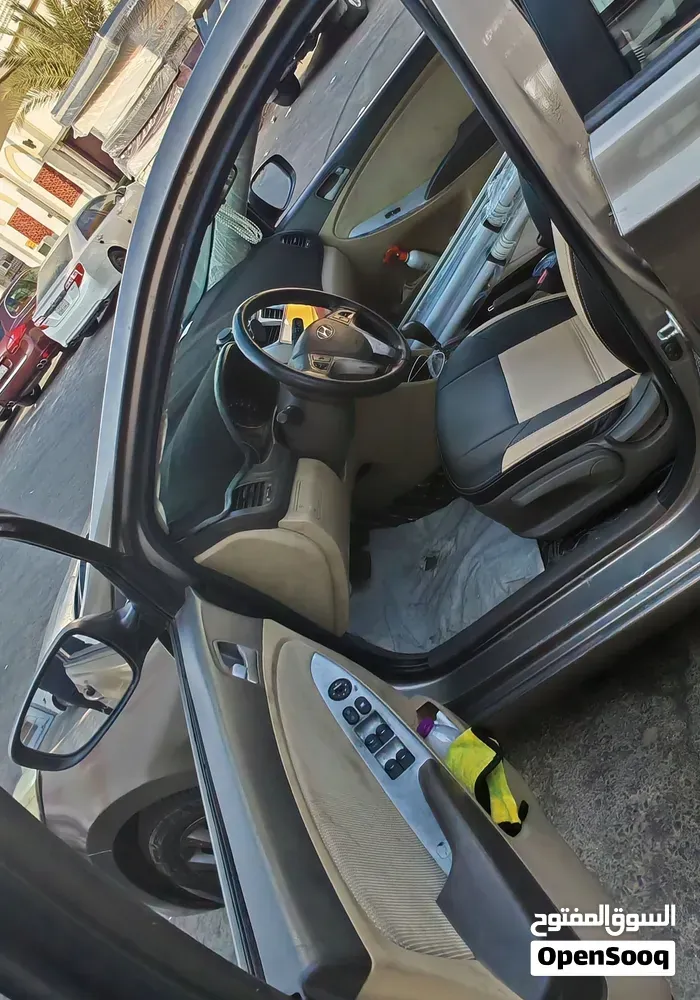 Hyundai Accent 2013 photo 3