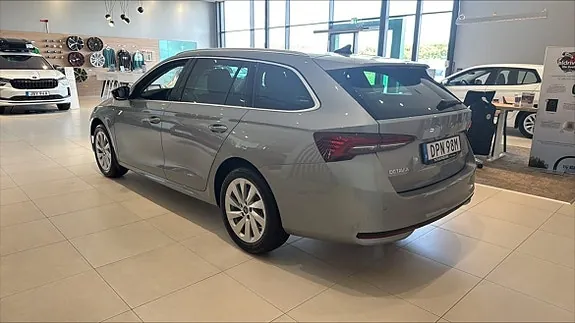 Skoda Octavia 2026 photo 2