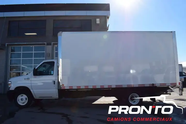 Ford E-Series Van 2024 photo 3