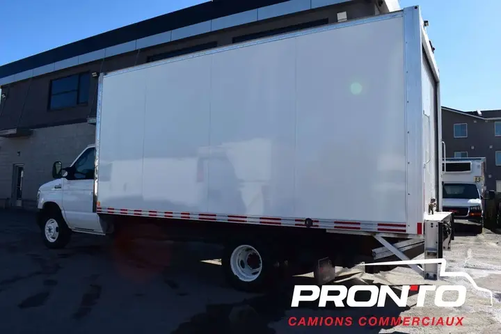 Ford E-Series Van 2024 photo 5