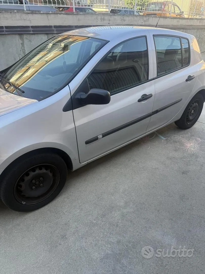 Renault Clio 2007 photo 3