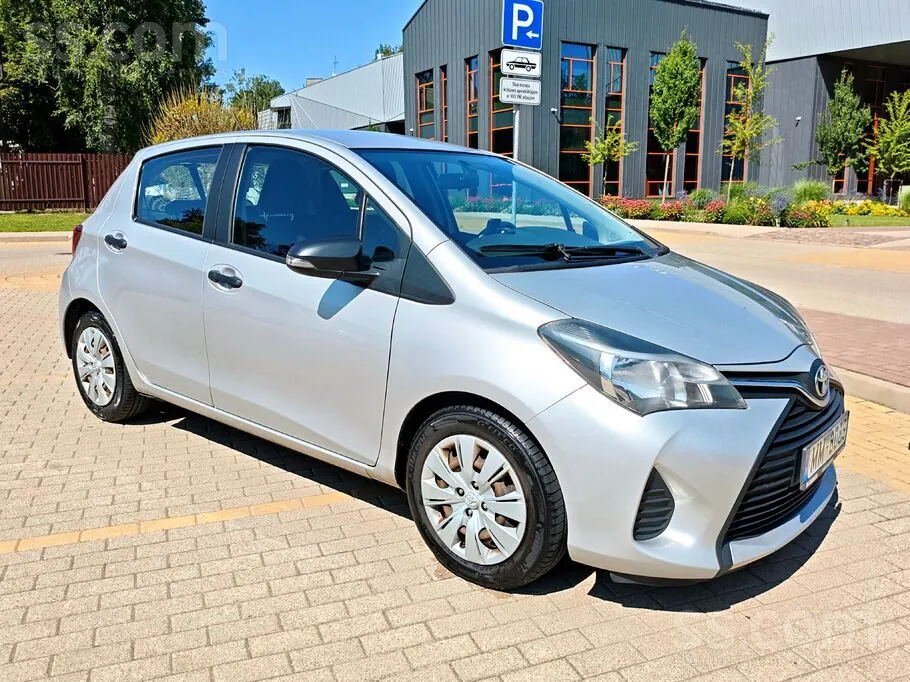 Toyota Yaris 2015 photo 4