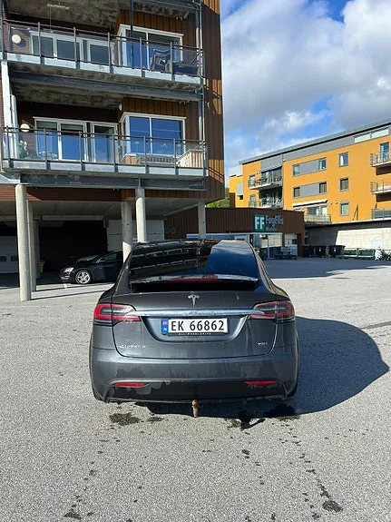 Tesla Model X 2017 photo 4