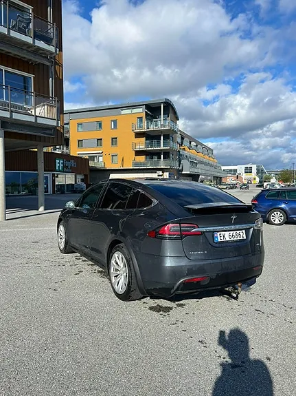Tesla Model X 2017 photo 3