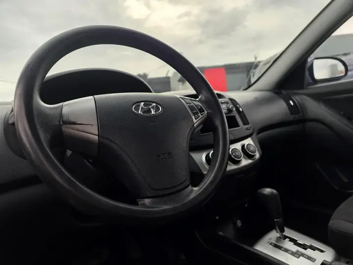 Hyundai Elantra 2010 photo 3