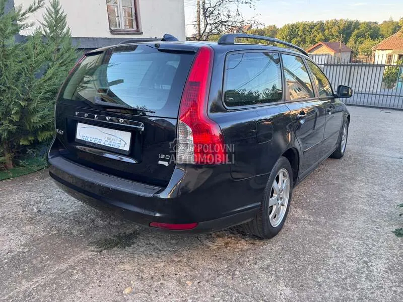Volvo V50 2010 photo 5
