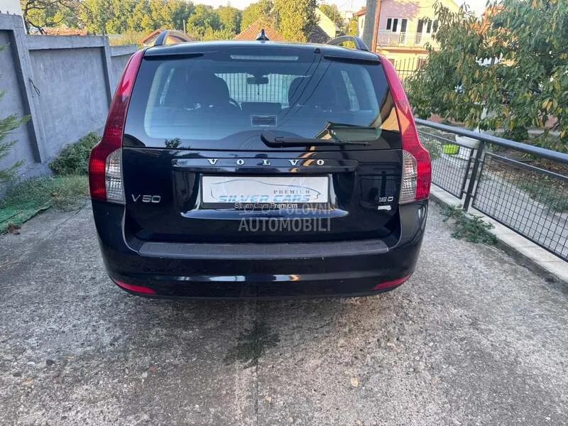 Volvo V50 2010 photo 4