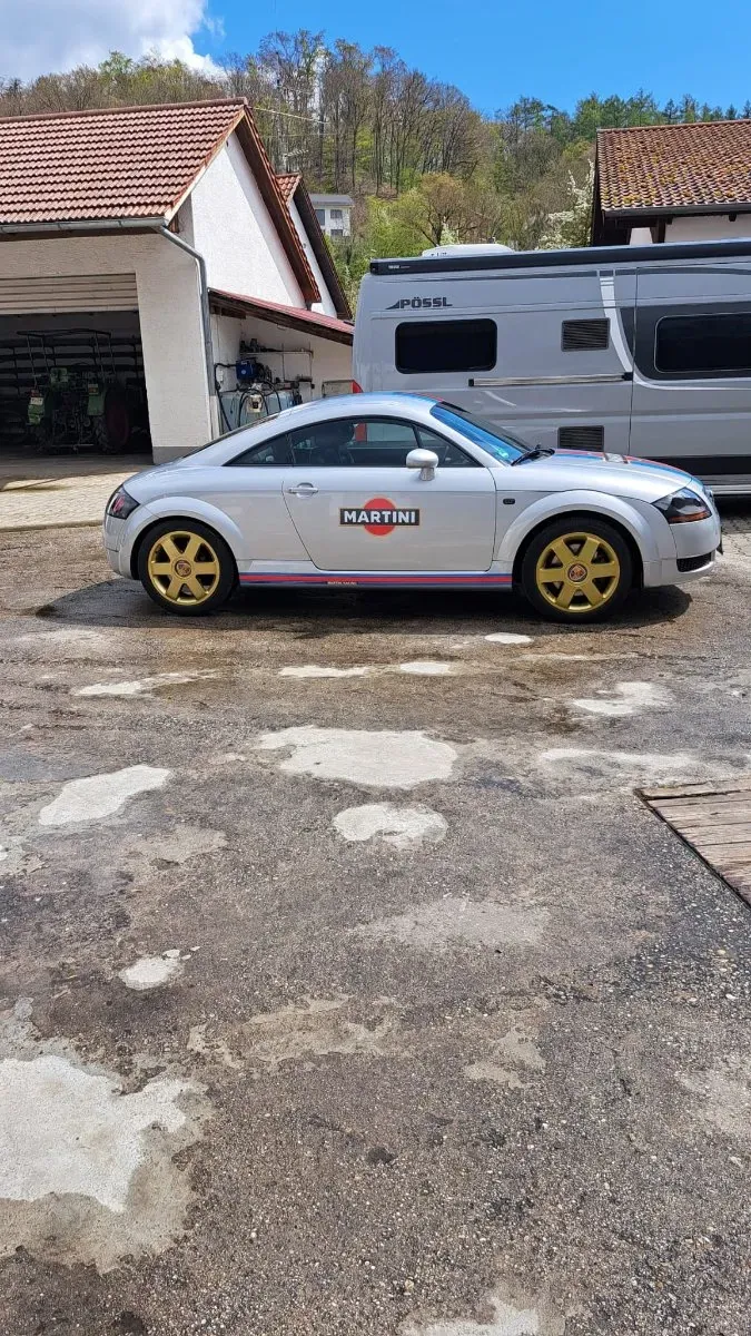 Audi Tt 1998 photo 3