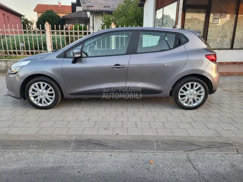 Renault Clio 2014 photo 2