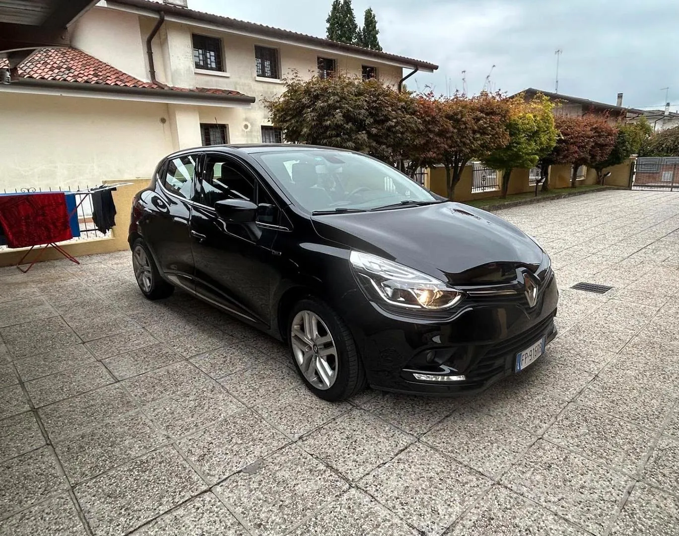 Renault Clio 2018 photo 2