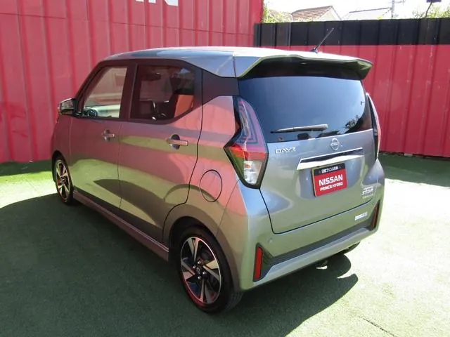 Nissan Dayz Highway Star Gt-Pilot Edition 2025 photo 2
