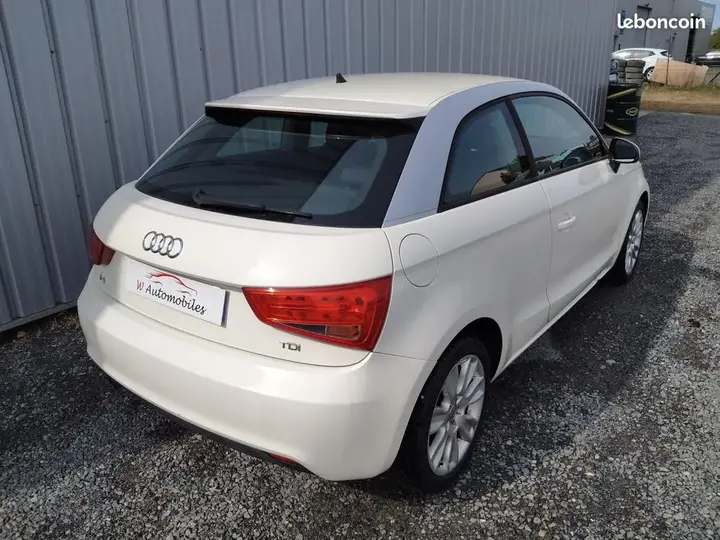 Audi A1 2011 photo 4