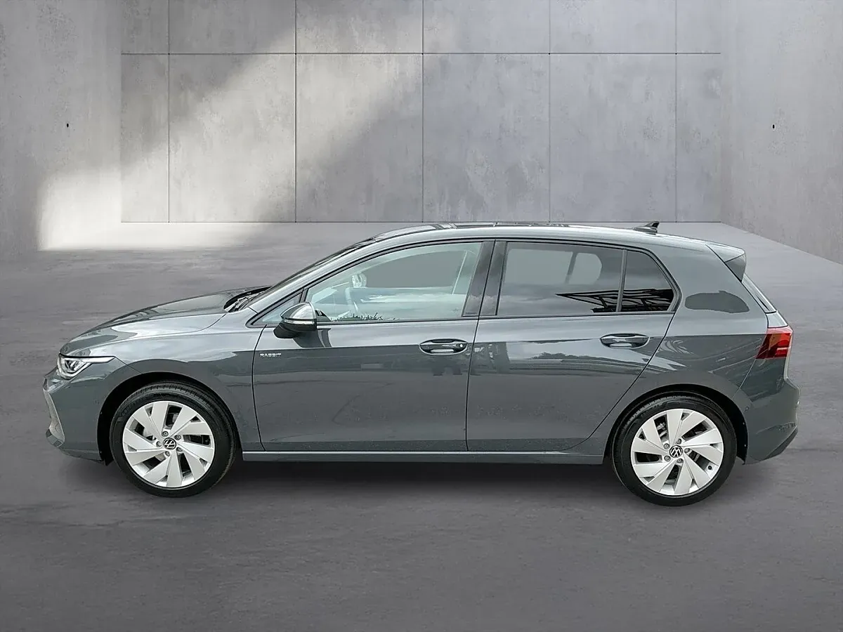 Volkswagen Golf 2026 photo 2