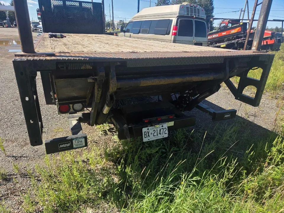 Ford F-750 2008 photo 4