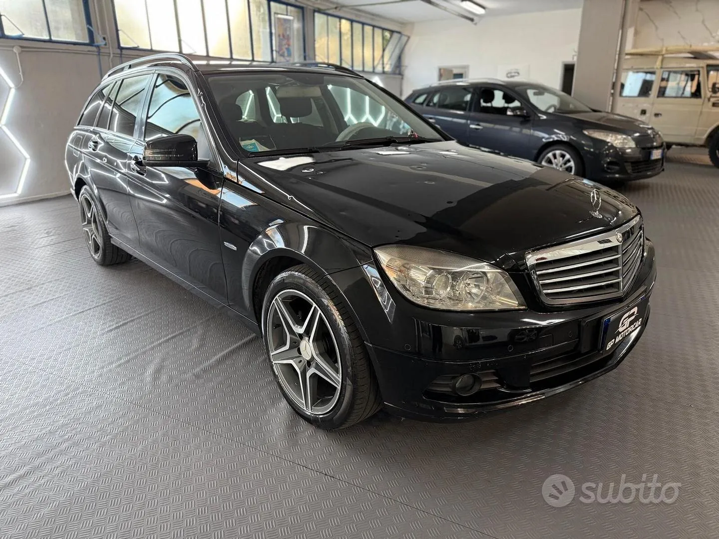 Mercedes-Benz C 2010 photo 2