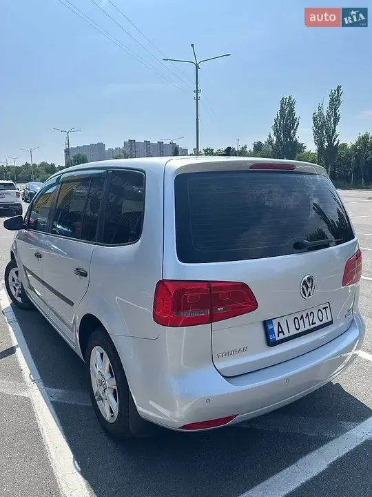 Volkswagen Touran 2014 photo 5
