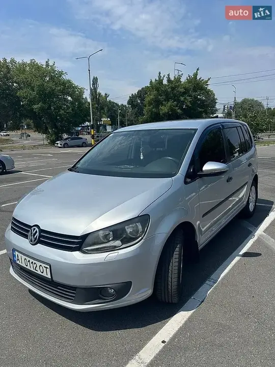 Volkswagen Touran 2014 photo 4
