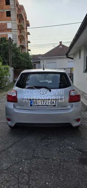 Toyota Auris 2010 photo 2
