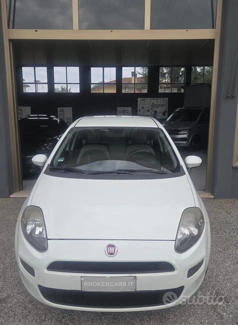Fiat Punto 2013 photo 2