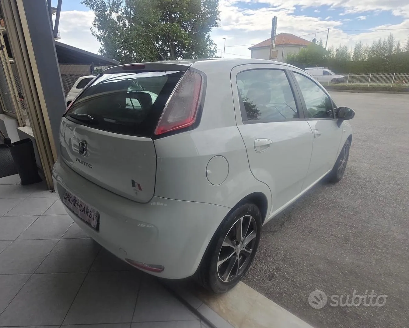 Fiat Punto 2013 photo 4