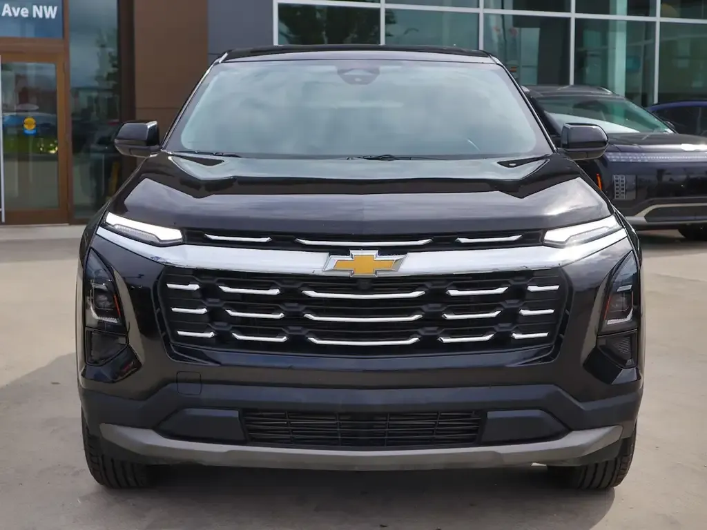Chevrolet Equinox 2026 photo 2