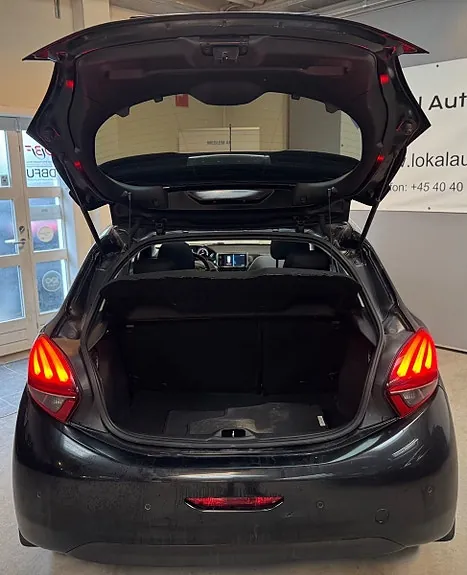 Peugeot 208 2017 photo 5